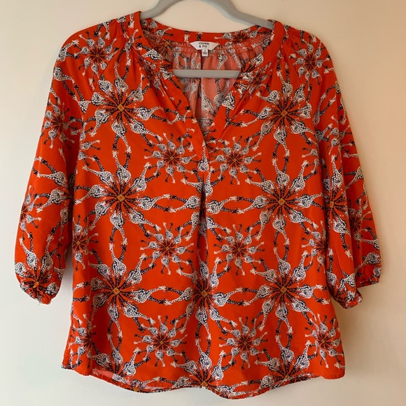 crown & ivy Tops - Crown&Ivy Giraffe Kaleidoscope Print Blouse